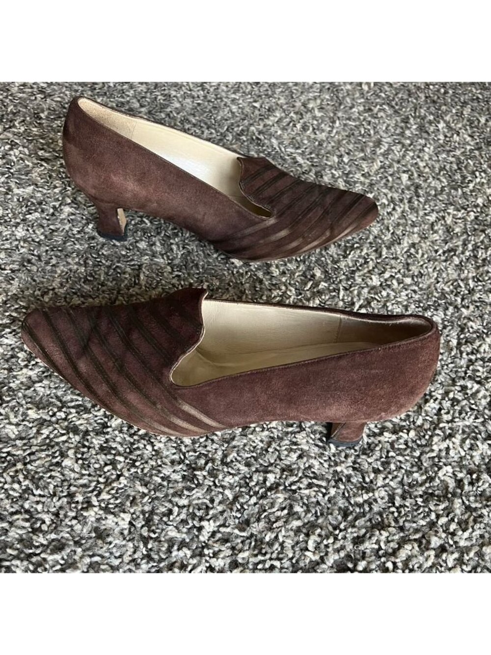 Bally Brown Suede Kitten Heels Size 7.5 Feminine Coquette Dainty Businesswoman - Picture 4 of 8
